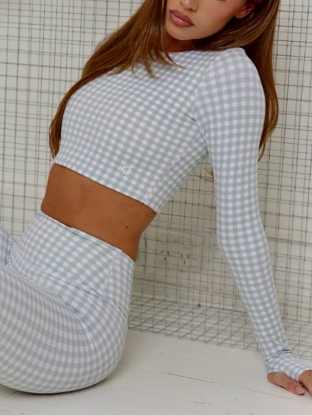 NWOT Astoria Activewear Luxe Balance Long Sleeve Crop Top XS